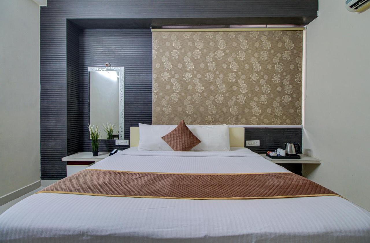 Hotel Royal Classio, Bangalore Ngoại thất bức ảnh